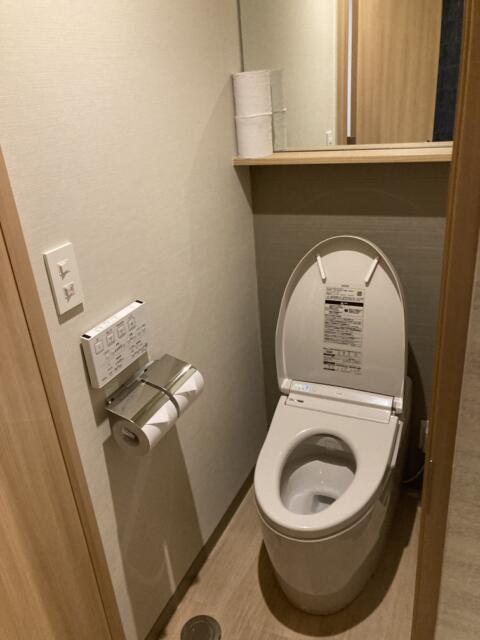 ホテル 小山 (KOYAMA）(新宿区/ラブホテル)の写真『205号室、トイレ』by 頭文字TK