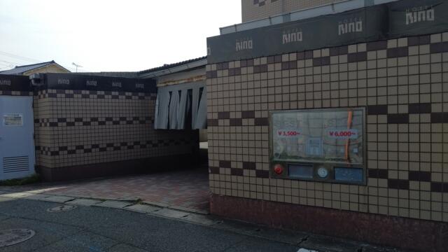 ホテル リノ(北九州市小倉北区/ラブホテル)の写真『昼の駐車場入口』by Sparkle