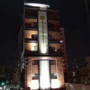 ホテル ザ・サン(福岡市中央区/ラブホテル)の写真『夜の外観①』by Sparkle