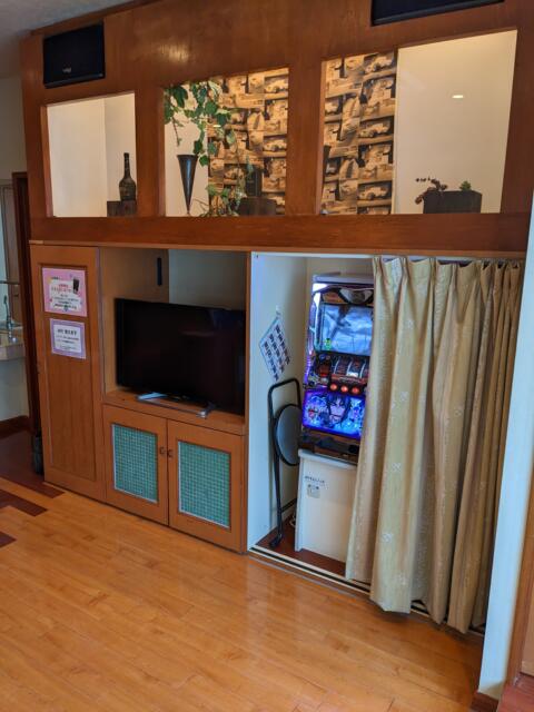 ホテル ア・パッション(浜松市/ラブホテル)の写真『２０号室（テレビ等）』by マーシ