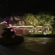 ホテル ハローピエロ(徳島市/ラブホテル)の写真『夜の外観』by まさおJリーグカレーよ
