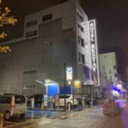 レステイ　DEE(徳島市/ラブホテル)の写真『夜の外観』by まさおJリーグカレーよ