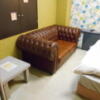 ニューポート(立川市/ラブホテル)の写真『203号室、テーブルとソファー』by もんが～
