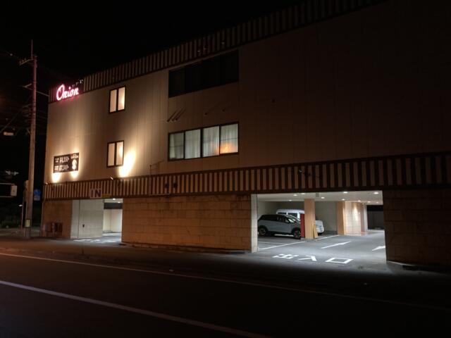 ホテルオリオン(松山市/ラブホテル)の写真『夜の外観』by まさおJリーグカレーよ