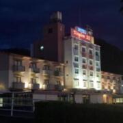 ホテル キングダムXO(四国中央市/ラブホテル)の写真『夜の外観』by まさおJリーグカレーよ