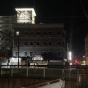 HOTEL ANLI(アンリ)(倉敷市/ラブホテル)の写真『夜の外観』by まさおJリーグカレーよ