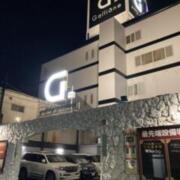 ホテル　ギャビーガーデン(大阪市/ラブホテル)の写真『夜の外観』by まさおJリーグカレーよ