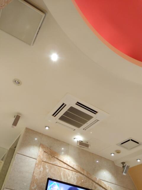 オリオン(新宿区/ラブホテル)の写真『401号室　スピーカーが天井に３つあります』by 市
