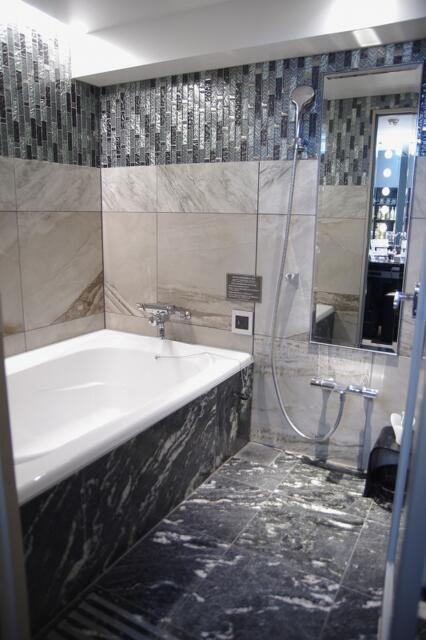 HOTEL PASHA GRAN（パシャグラン）(台東区/ラブホテル)の写真『703号室　浴室』by マーケンワン