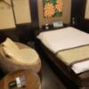 HOTEL COCO BALI（ココバリ）(渋谷区/ラブホテル)の写真『渋谷ココバリ301 ベッド&amp;ソファー&amp;テーブル』by ビッグジョン・マグナム