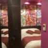 HOTEL ZHIPAGO (ジパゴ)(品川区/ラブホテル)の写真『201号室 前室から見た室内』by ACB48