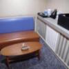 アイ・エス（I/S）(横浜市中区/ラブホテル)の写真『206号室　ソファーとテーブル』by マーケンワン