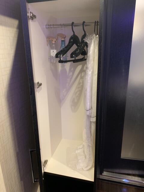 HOTEL EMERALD（エメラルド）(品川区/ラブホテル)の写真『201号室　クローゼット』by 東京都