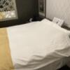 ホテル ボニータ相模原(相模原市/ラブホテル)の写真『201号室　ベッド』by KAMUY