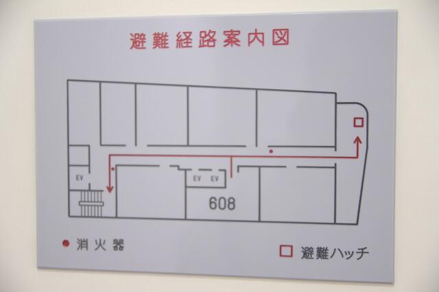 ホテル リンデン 湯島(文京区/ラブホテル)の写真『608号室　避難経路図』by マーケンワン