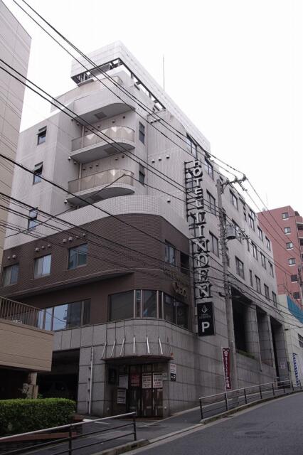 ホテル リンデン 湯島(文京区/ラブホテル)の写真『朝の外観』by マーケンワン