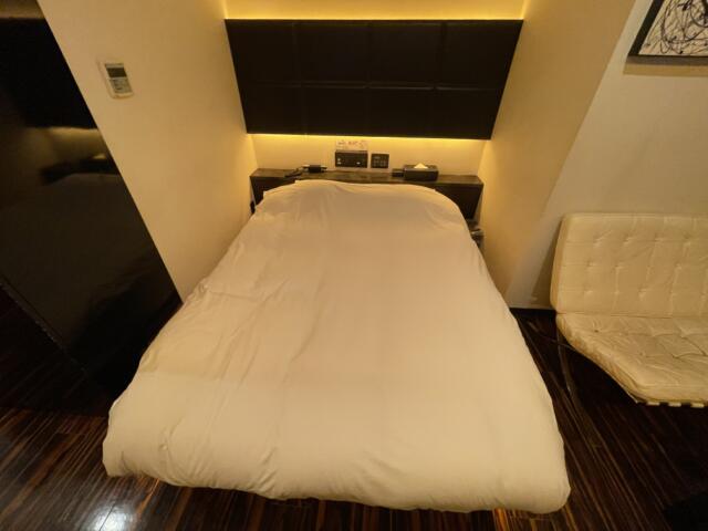 HOTEL DUO（デュオ）(墨田区/ラブホテル)の写真『206号室バスルームタイプ　ベッド　なかなか広くて快適』by tatsunofull
