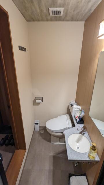HOTEL 風々(ふふ)(新宿区/ラブホテル)の写真『206号室 お手洗い付近』by クワッグ