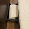 池袋セントラルホテル(豊島区/ラブホテル)の写真『308号室(ベッド下に収納された掛布団)』by こねほ