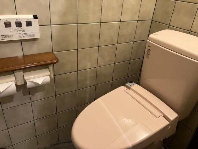 Be-ZONE(立川市/ラブホテル)の写真『302号室のトイレ』by 武ノ士
