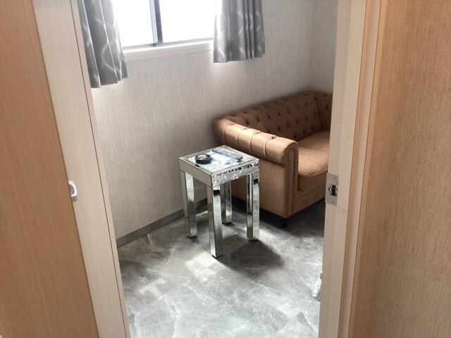 HOTEL DIAMOND（ダイヤモンド）(渋谷区/ラブホテル)の写真『801号室  お部屋入口から見た室内』by ACB48