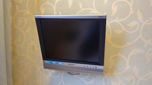 ホテルAIM(アイム)(新宿区/ラブホテル)の写真『301号室、TVは小さい壁掛けです。(23,6)』by キジ