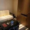 HOTEL Villa Senmei(ヴィラ センメイ）(大田区/ラブホテル)の写真『406号室 ソファー』by 舐めたろう