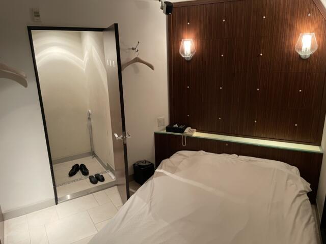 HOTEL  Style-A(新宿区/ラブホテル)の写真『502号室、ベッドサイド』by かとう茨城47
