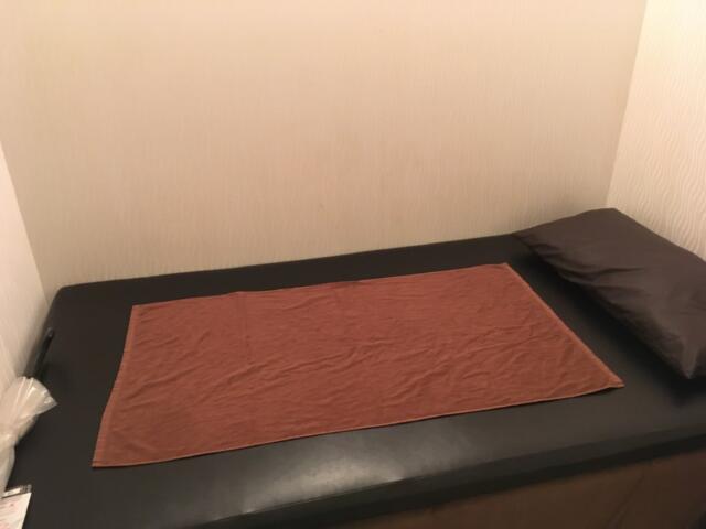 レンタルルーム ROOMS(新宿区/ラブホテル)の写真『18号室ベッド』by あらび