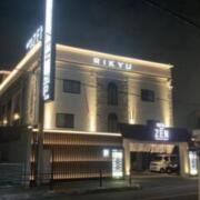 HOTEL ZEN RIKYU平野店(大阪市/ラブホテル)の写真『夜の外観』by まさおJリーグカレーよ