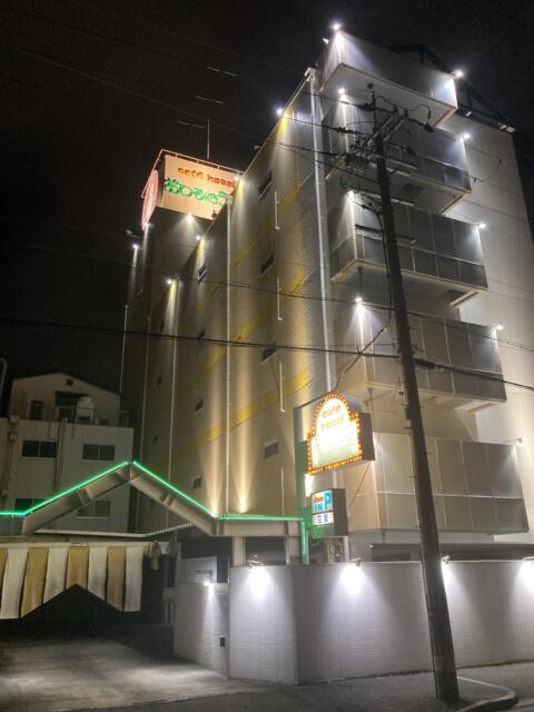 おひるねラッコ東大阪店(東大阪市/ラブホテル)の写真『夜の外観』by まさおJリーグカレーよ