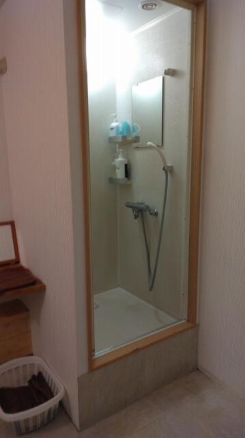 レンタルルーム ROOMS(新宿区/ラブホテル)の写真『18号室 シャワールーム』by _Yama