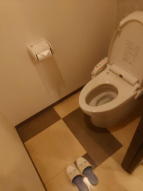 ホテル ウエスト(品川区/ラブホテル)の写真『404号 トイレ　古きウォシュレット』by momomo