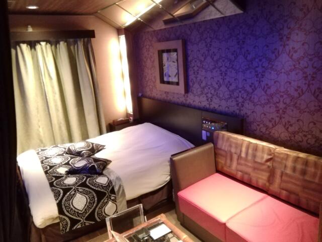 PRIVATE HOTEL BRASSINO 2(町田市/ラブホテル)の写真『303号室、玄関側からの部屋です。(23,6)』by キジ