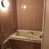 HOTEL KATSURA(カツラ)(台東区/ラブホテル)の写真『203号室バスルーム　深いバスタブ　水圧の強いシャワー』by みこすりはん