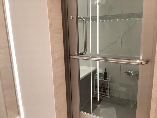 HOTEL Blanche（ブランシュ）(渋谷区/ラブホテル)の写真『407号室 お部屋から見た浴室』by ACB48