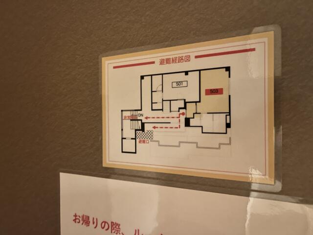 ホテル どないやねん(大阪市/ラブホテル)の写真『503号室　避難経路図』by 神戸のりんごちゃん