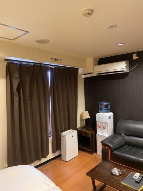 HOTEL GRANDE(川口市/ラブホテル)の写真『302号室(左奥から手前)』by こねほ
