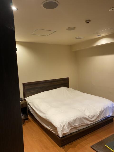 HOTEL GRANDE(川口市/ラブホテル)の写真『302号室(左手前から奥)』by こねほ
