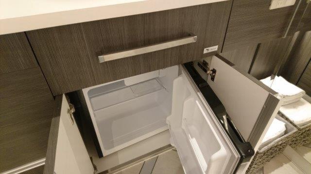 HOTEL Blanche（ブランシュ）(渋谷区/ラブホテル)の写真『205号室（持ち込み冷蔵庫）』by 格付屋