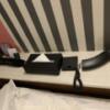 HOTEL RUNA(ルナ)鶯谷(台東区/ラブホテル)の写真『111号室　ベッド上、ルームファン&amp;ティッシュボックス』by 東京都
