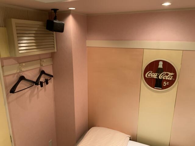 ホテル アテネ(柏市/ラブホテル)の写真『516号室　壁掛けハンガー』by 東京都