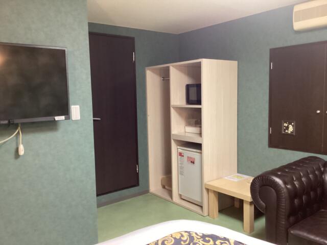ニューポート(立川市/ラブホテル)の写真『303号室 ベッドから見た室内』by ACB48