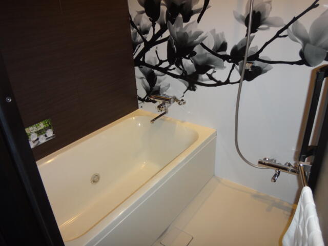 ホテル凛(RIN)(福岡市中央区/ラブホテル)の写真『410号室、浴室』by Plumper