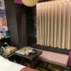 HOTEL ZHIPAGO (ジパゴ)(品川区/ラブホテル)の写真『201号室 テーブルと椅子』by yamasada5