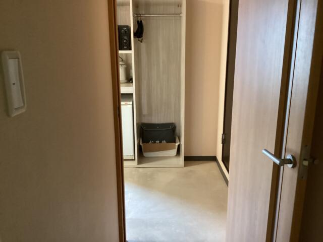 ニューポート(立川市/ラブホテル)の写真『301号室 前室から見た室内』by ACB48