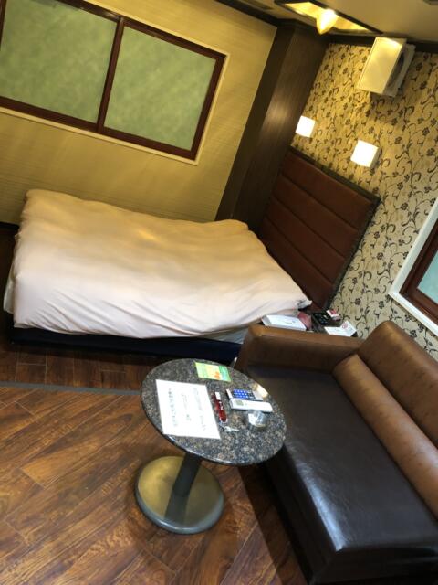 HOTEL アムール(台東区/ラブホテル)の写真『207号室　部屋全体　過ごしやすい作りです』by みこすりはん