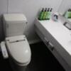 ホテル グランヴィラ(豊島区/ラブホテル)の写真『503号室（トイレ。ウォシュレットはINAX製）』by 格付屋