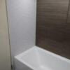 ホテル グランヴィラ(豊島区/ラブホテル)の写真『503号室（浴室入口横から奥方向）』by 格付屋