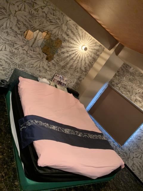 フォーラム(新宿区/ラブホテル)の写真『503号室　ベッド』by 東京都